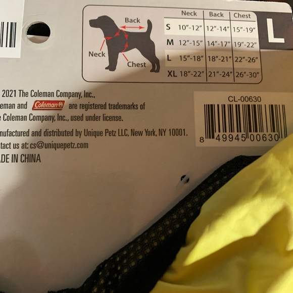 Coleman’s Dog Raincoat with stuff sack - Picture 4 of 6